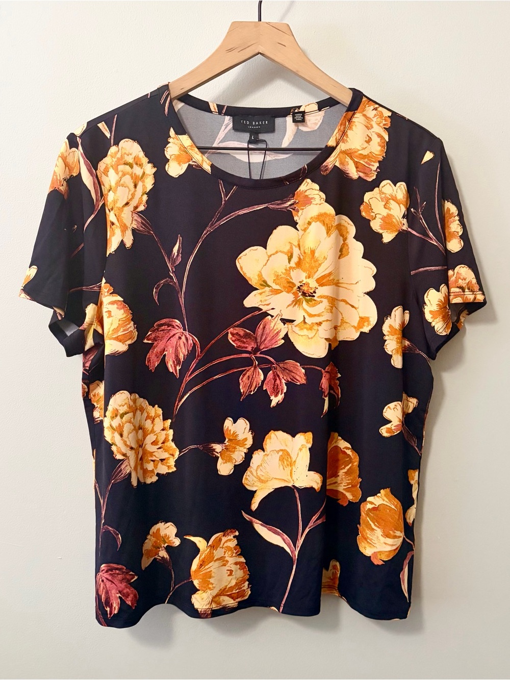 Ted Baker Tarissa Tee Floral Jersey Knit Top Black Gold - Picture 2 of 10